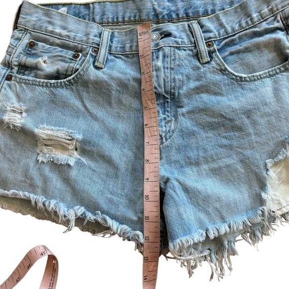 Upcycled Levi’s 569 Blue Jean Denim Distressed Shorts Women’s M/L Western Boho - Picture 9 of 12